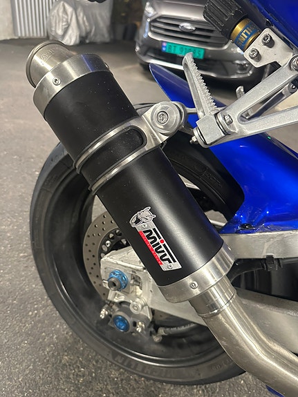 Yamaha YZF-R1 9 of 11