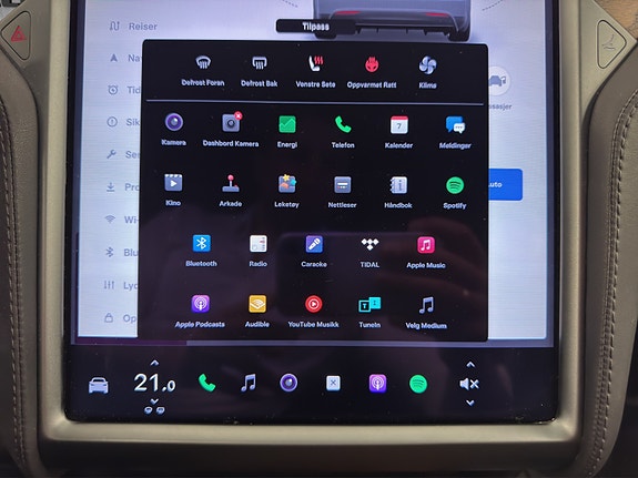 Tesla Model X 15 of 23