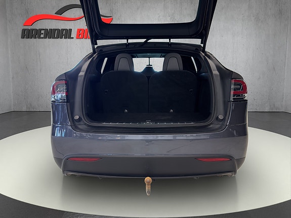 Tesla Model X 7 of 23