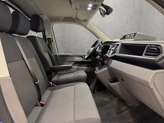 Volkswagen Transporter 9 of 24