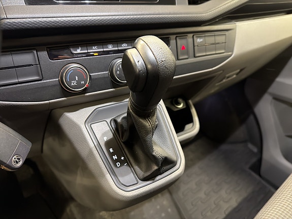 Volkswagen Transporter 12 of 24