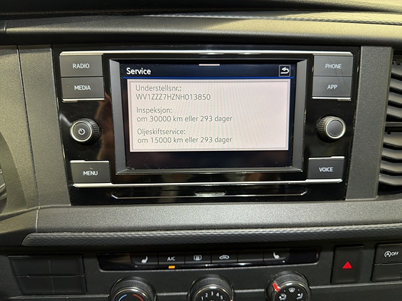 Volkswagen Transporter 16 of 24