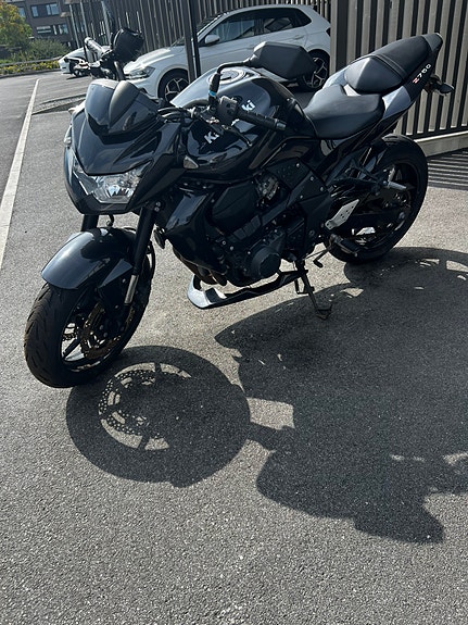Kawasaki Z 750 3 of 10