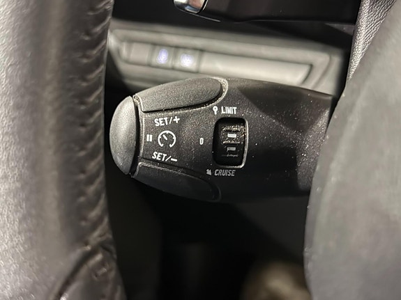 Peugeot 208 16 of 23