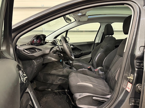 Peugeot 208 8 of 23
