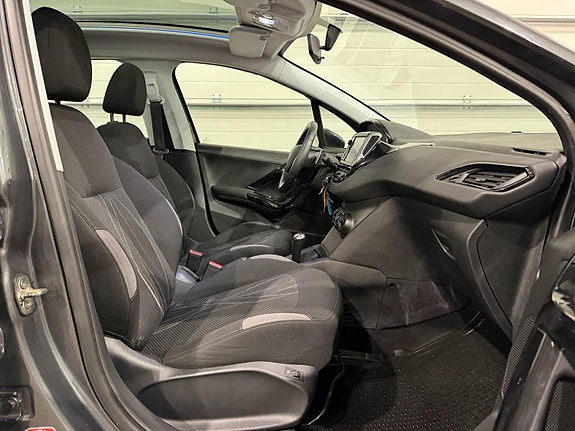 Peugeot 208 9 of 23