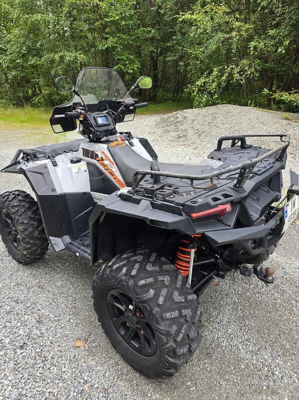 Polaris Sportsman Touring XP 1000 EPS 8 of 16