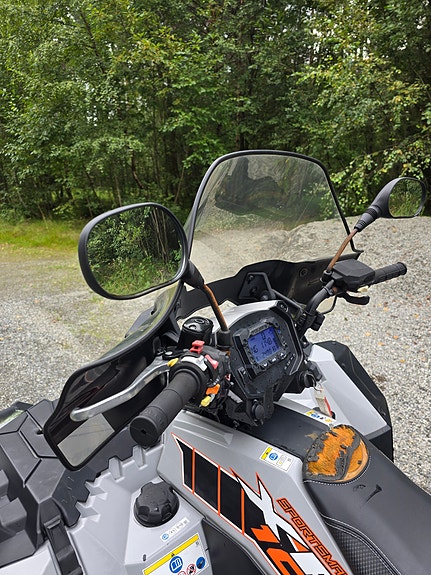Polaris Sportsman Touring XP 1000 EPS 10 of 16