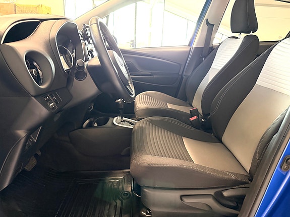 Toyota Yaris 11 of 18