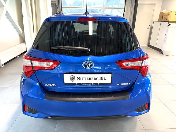 Toyota Yaris 5 of 18