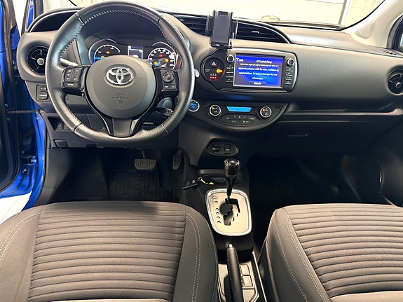 Toyota Yaris 13 of 18