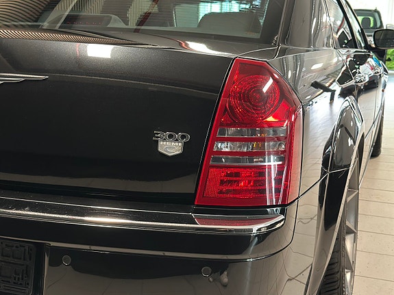 Chrysler 300C 25 of 26