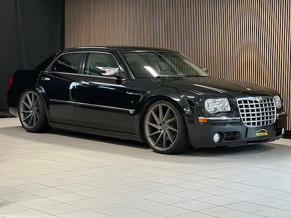 Chrysler 300C 19 of 26