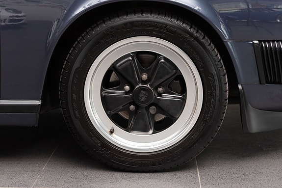 Porsche 911 29 of 30