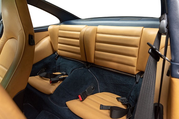 Porsche 911 21 of 30