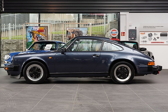 Porsche 911 3 of 30