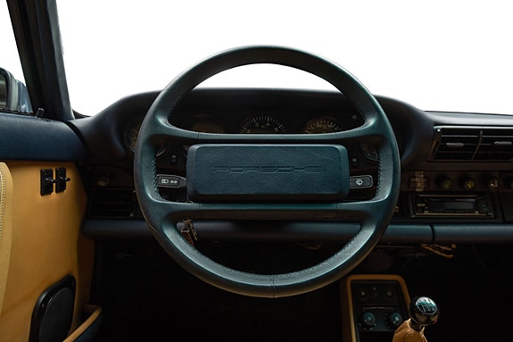 Porsche 911 12 of 30