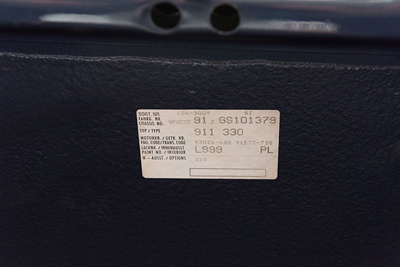 Porsche 911 24 of 30