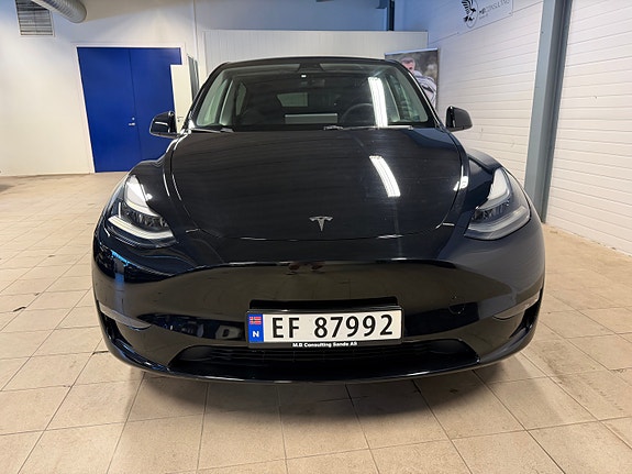 Tesla Model Y 2 of 22