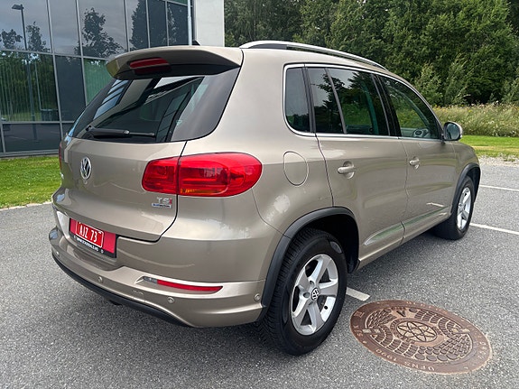 Volkswagen Tiguan 11 of 30
