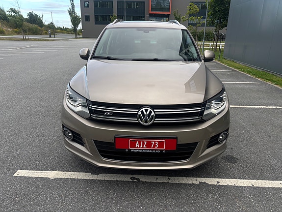 Volkswagen Tiguan 2 of 30