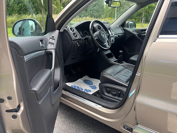 Volkswagen Tiguan 18 of 30