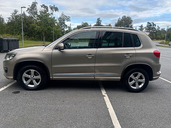 Volkswagen Tiguan 6 of 30
