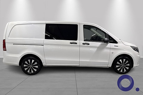 Mercedes-Benz eVito 111 4 of 16