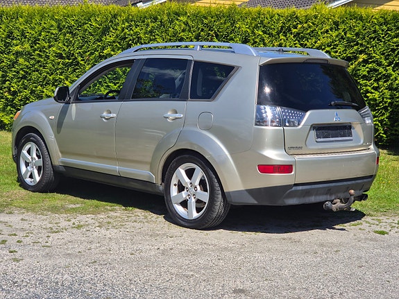 Mitsubishi Outlander 8 of 21