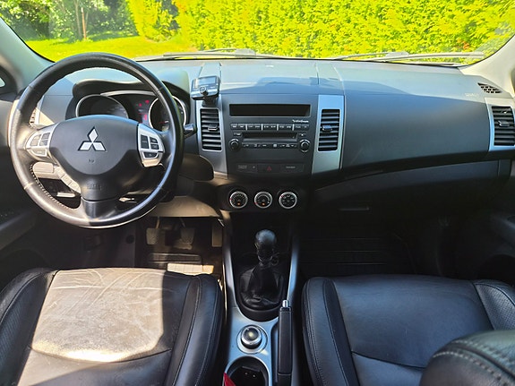 Mitsubishi Outlander 12 of 21