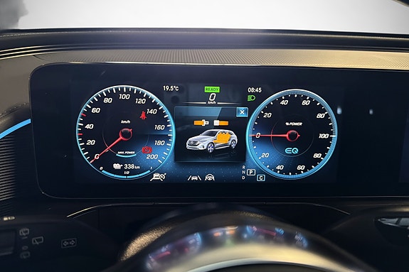 Mercedes-Benz EQC400 21 of 27