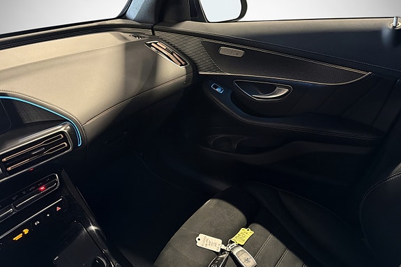 Mercedes-Benz EQC400 25 of 27