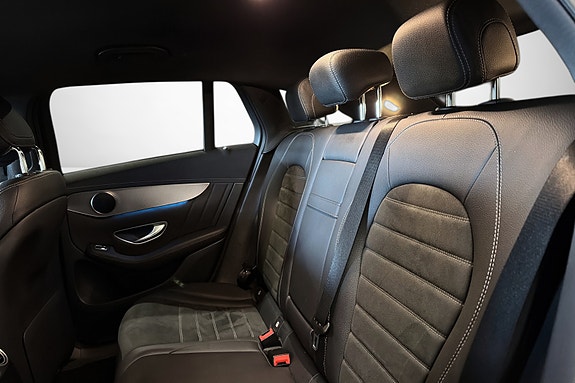 Mercedes-Benz EQC400 12 of 27