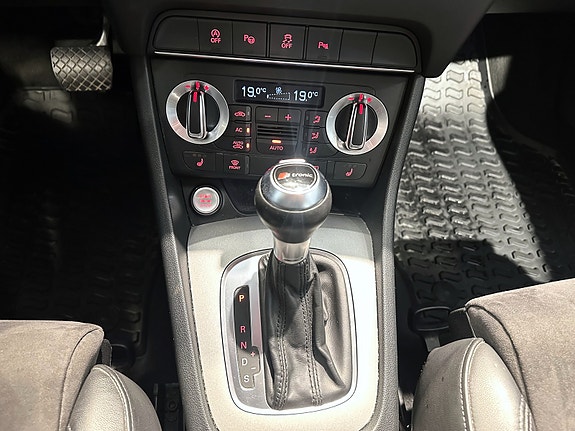 Audi Q3 16 of 22