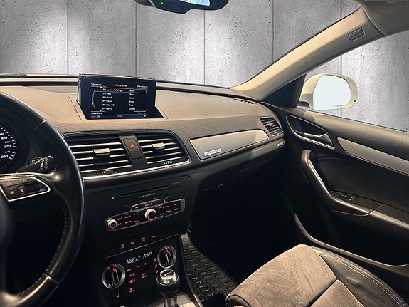 Audi Q3 13 of 22