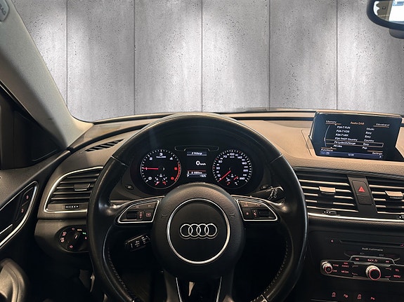 Audi Q3 10 of 22
