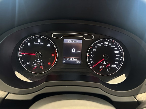 Audi Q3 11 of 22