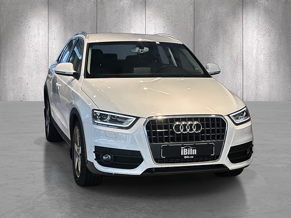 Audi Q3 2 of 22
