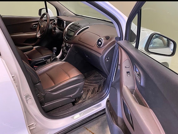 Chevrolet Trax 9 of 11