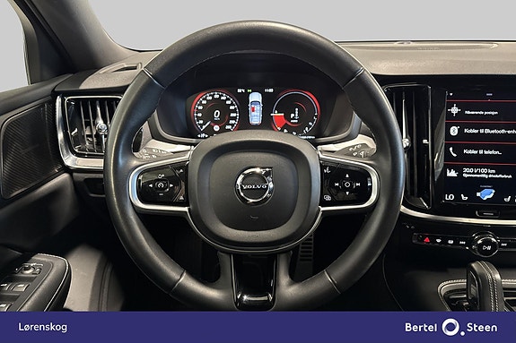 Volvo V60 17 of 28