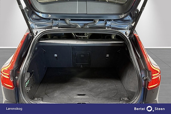 Volvo V60 26 of 28