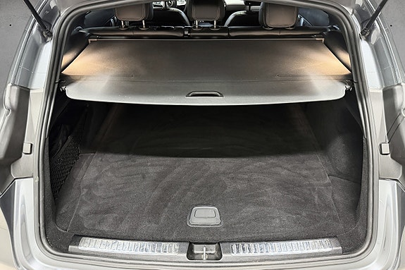 Mercedes-Benz EQC400 15 of 30