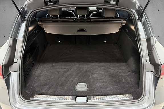 Mercedes-Benz EQC400 14 of 30