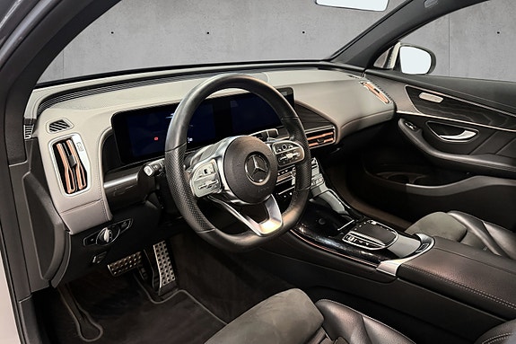 Mercedes-Benz EQC400 16 of 30