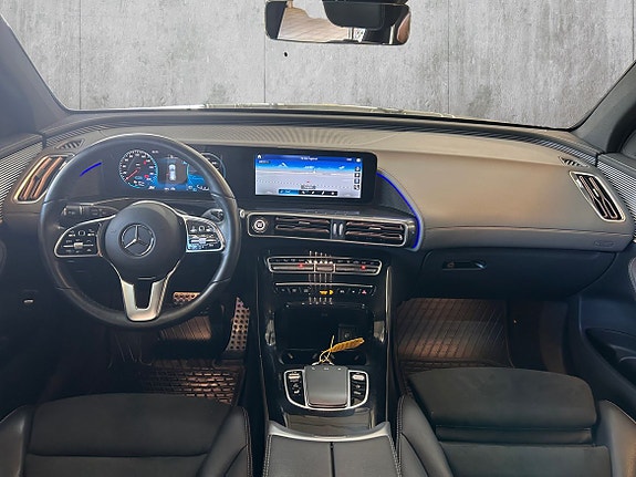 Mercedes-Benz EQC400 14 of 30