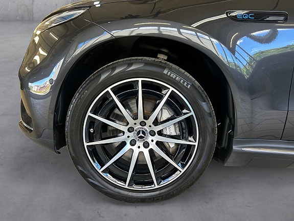 Mercedes-Benz EQC400 9 of 30