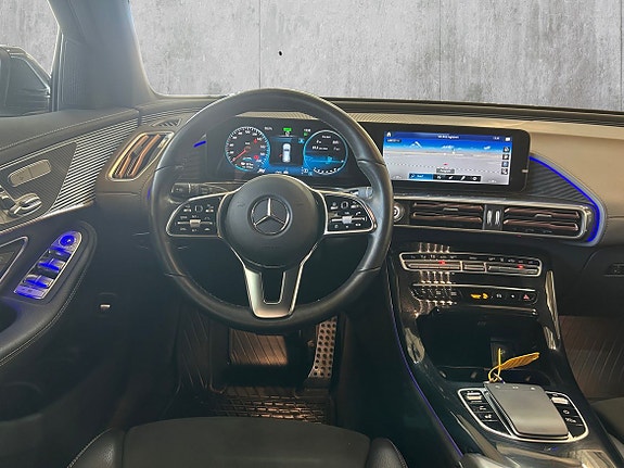 Mercedes-Benz EQC400 15 of 30