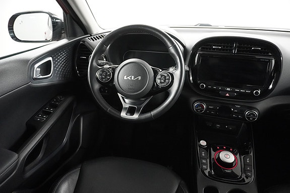 Kia e-Soul 12 of 26