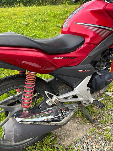 Honda CB 125F 12 of 14