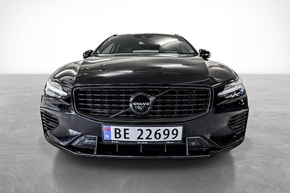 Volvo V60 2 of 22